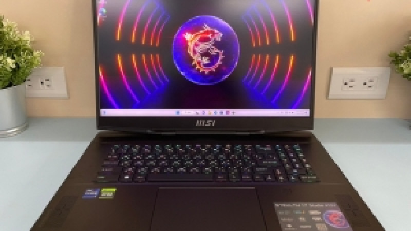 開箱『MSI Stealth 17 Studio A13VH』創作者筆電實機分享